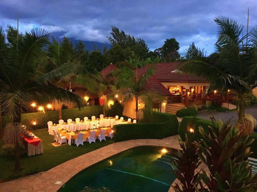 Ahadi Lodge Arusha Exteriér fotografie